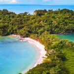 ¿Cuáles son los 5 destinos donde diciembre se vive como un cuento de invierno? »